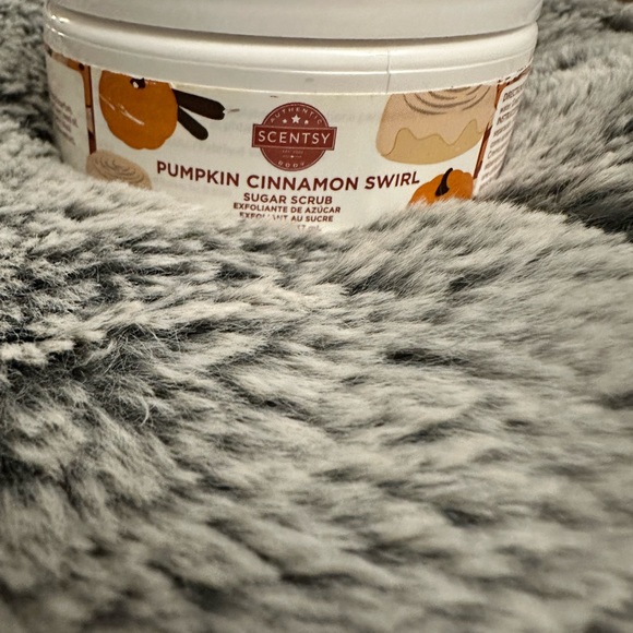 Scentsy Pumpkin Cinnamon Swirl Sugar Scrub - Picture 3 of 3